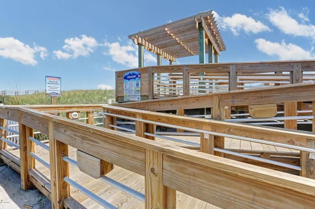 Beach Harbour 17 At The Cb Boardwalk Walk To Everything! カロライナビーチ エクステリア 写真
