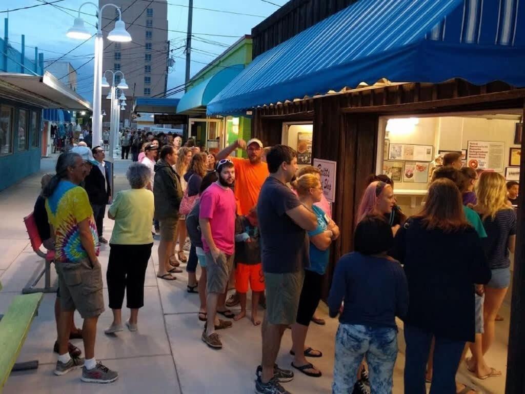 Beach Harbour 17 At The Cb Boardwalk Walk To Everything! カロライナビーチ エクステリア 写真